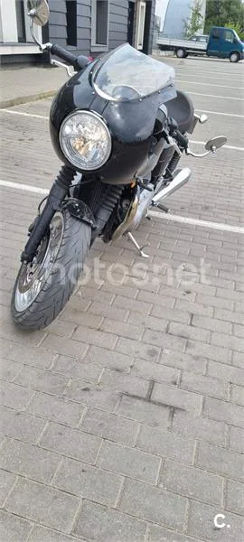 Triumph Thruxton – Vista 3