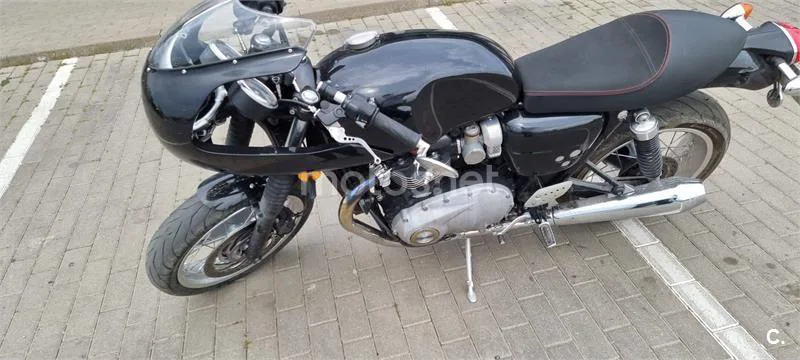 Triumph Thruxton – Vista 7