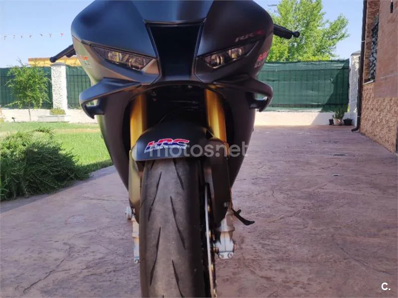 Honda CBR1000RR-R Fireblade - Vista 15