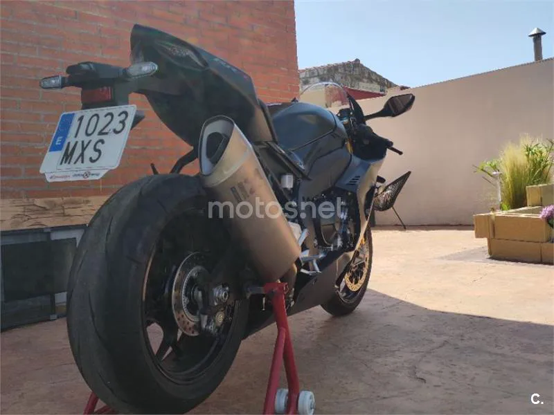 Honda CBR1000RR-R Fireblade - Vista 22