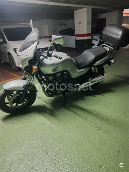 Honda CB 750 Seven Fifty – Vista 3