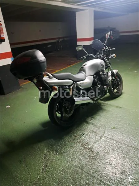 Honda CB 750 Seven Fifty – Vista 4