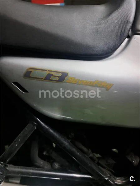 Honda CB 750 Seven Fifty – Vista 5