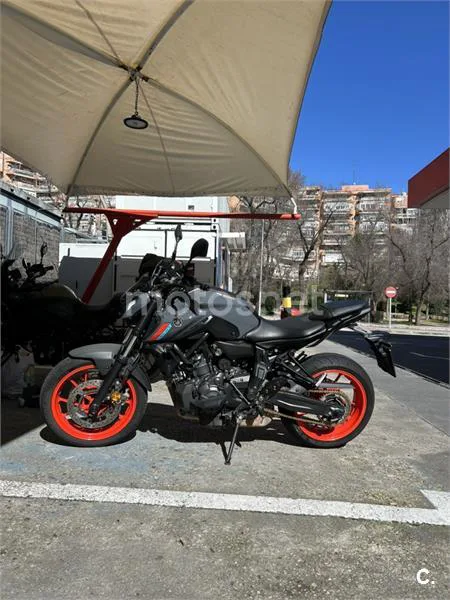 Yamaha MT-07 – Vista 5
