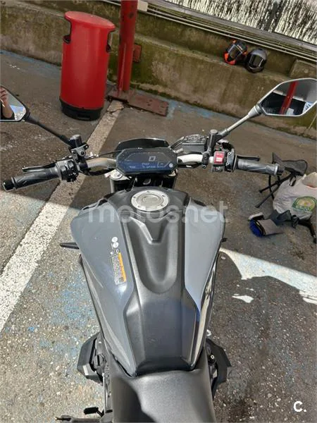 Yamaha MT-07 – Vista 7