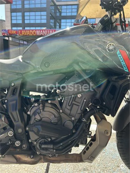 Yamaha MT-07 – Vista 8