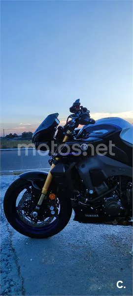 Yamaha MT-10 – Vista 2