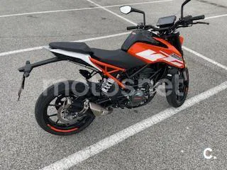KTM 125 – Vista 2