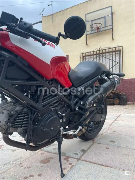 Ducati Monster 695 – Vista 7