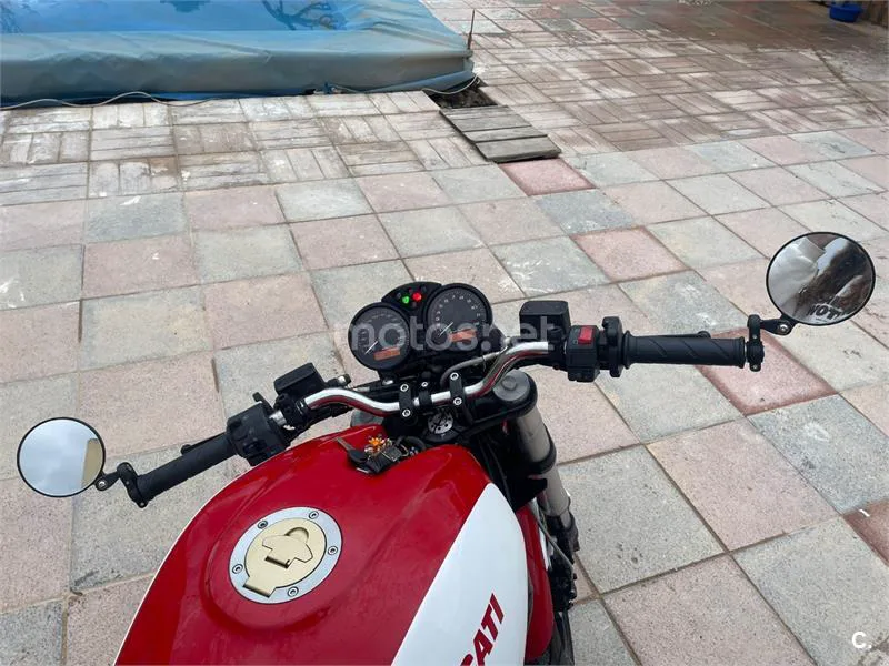 Ducati Monster 695 – Vista 8