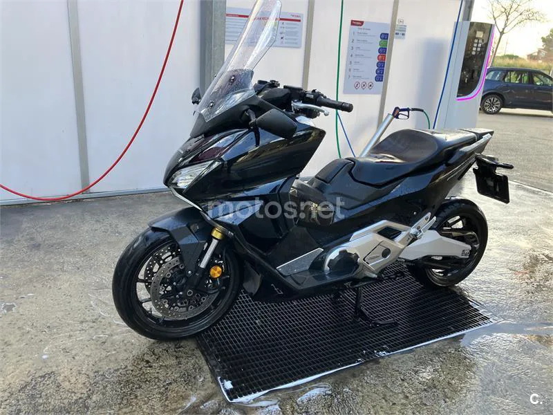 Honda Forza 750 – Vista 3