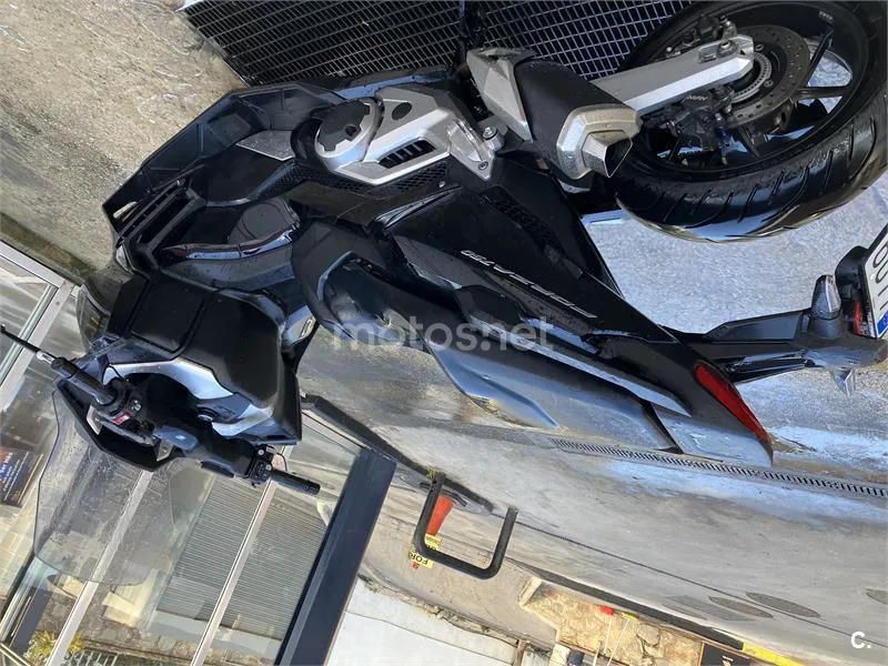 Honda Forza 750 – Vista 4