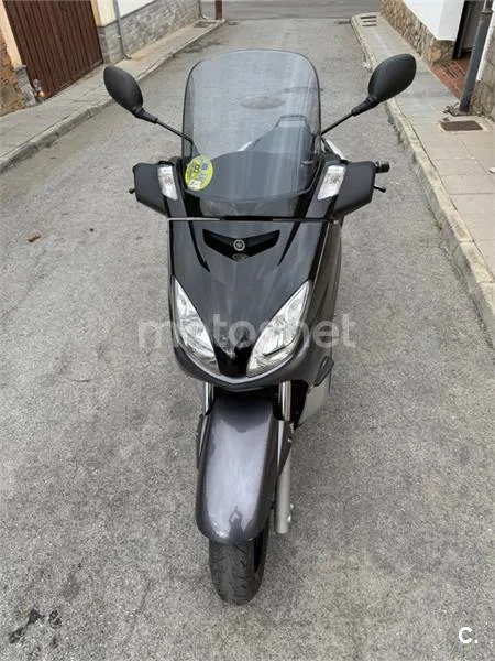 Yamaha XMAX 250 – Vista 3