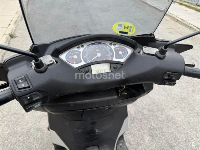 Yamaha XMAX 250 – Vista 7