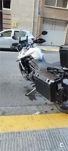 Triumph Tiger 800 XC – Vista 2