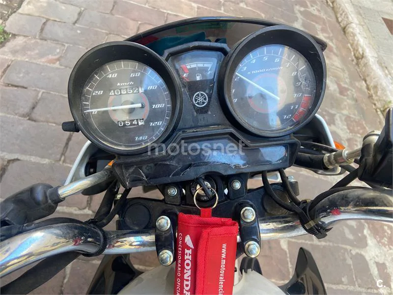 Yamaha YBR 125 – Vista 3