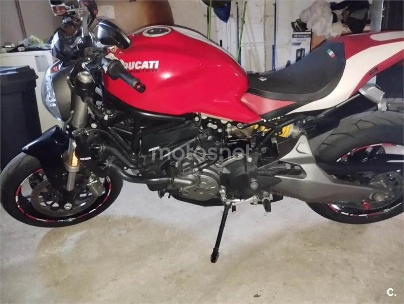 Ducati Monster 821 – Vista 4