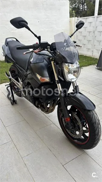 Suzuki GSR 600 – Vista 4