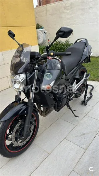 Suzuki GSR 600 – Vista 5