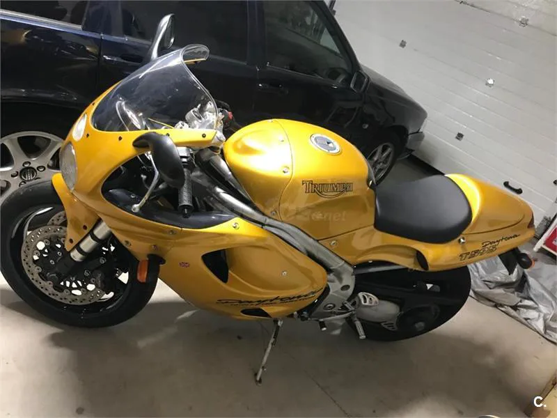 Triumph Daytona T 595 – Vista 4