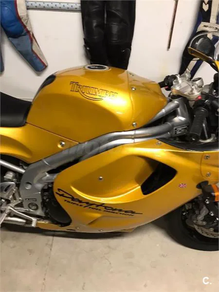 Triumph Daytona T 595 – Vista 6