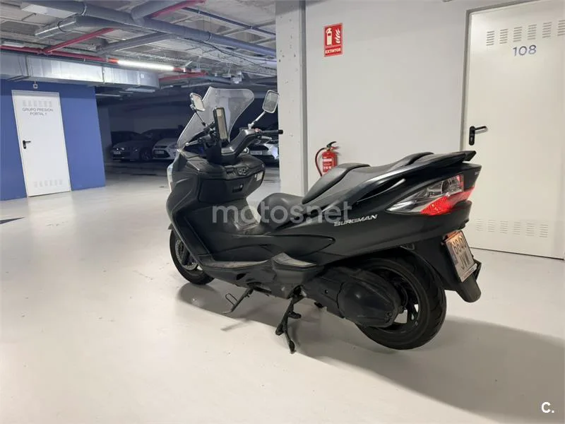 Suzuki Burgman 400 – Vista 2