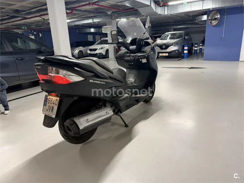 Suzuki Burgman 400 – Vista 3