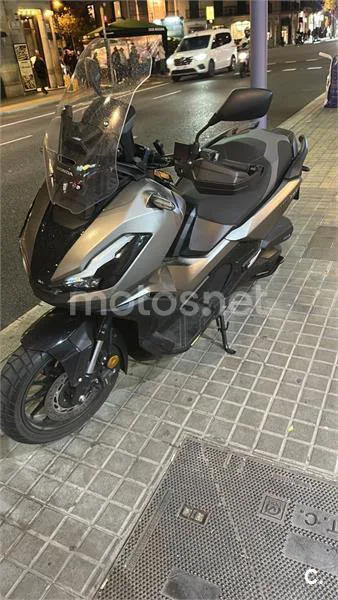 Honda ADV 350 – Vista 2