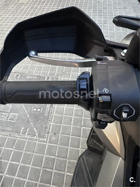 Honda ADV 350 – Vista 7