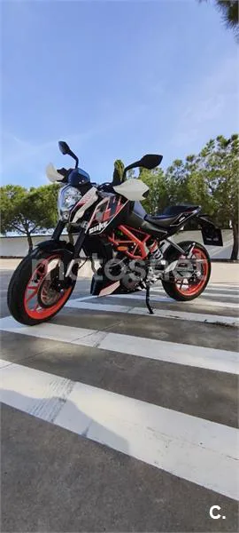 KTM 390 Duke – Vista 2