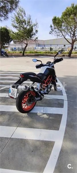 KTM 390 Duke – Vista 5