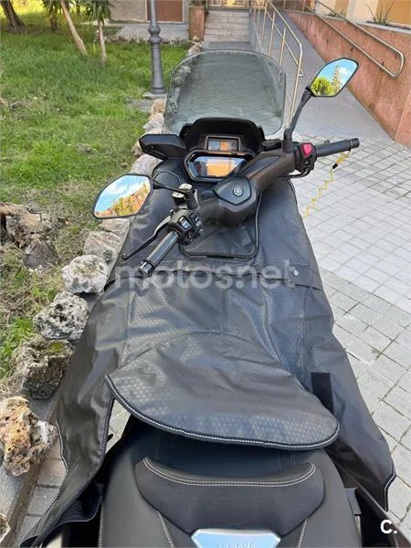Yamaha XMAX 125 – Vista 4