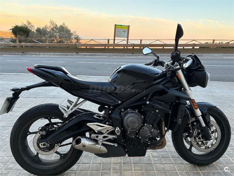 Triumph Street Triple – Vista 2