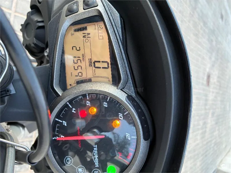 Triumph Street Triple – Vista 7