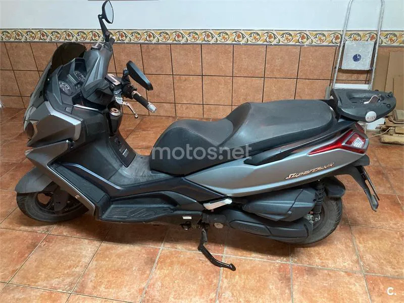 Kymco Super Dink 125 – Vista 3