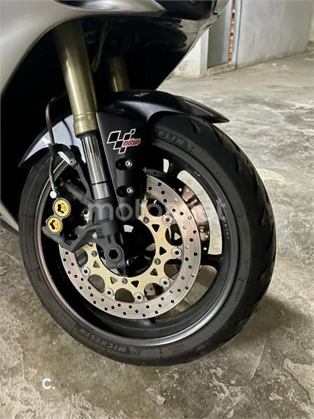 Yamaha R1 – Vista 2