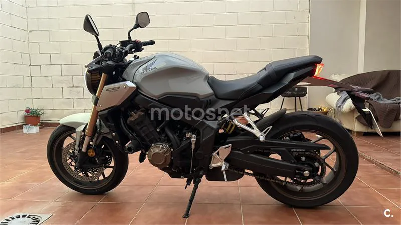 Honda CB 650 R – Vista 2