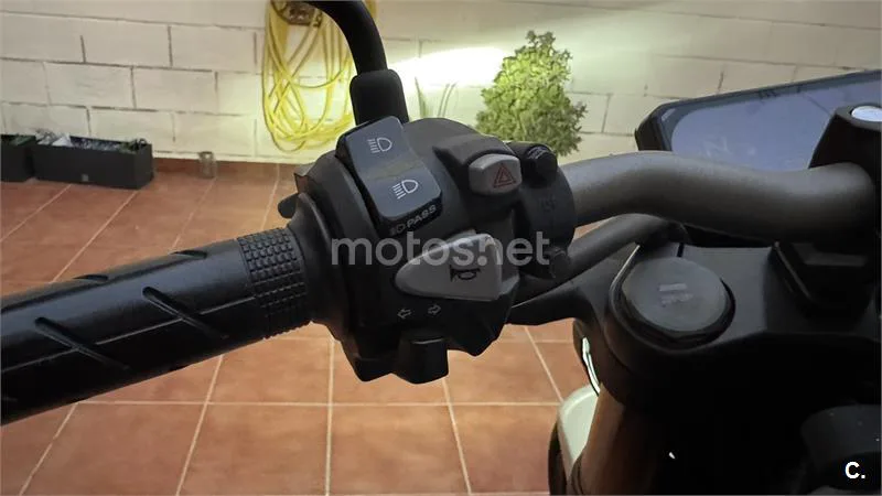 Honda CB 650 R – Vista 5