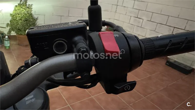 Honda CB 650 R – Vista 6