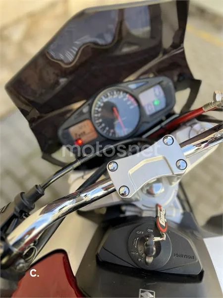Suzuki GSR 600 – Vista 2