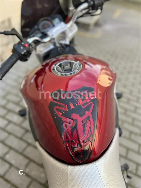 Suzuki GSR 600 – Vista 3