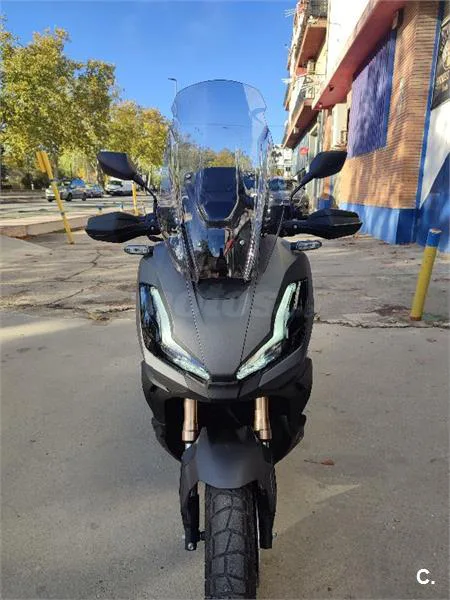 Honda ADV 350 – Vista 3