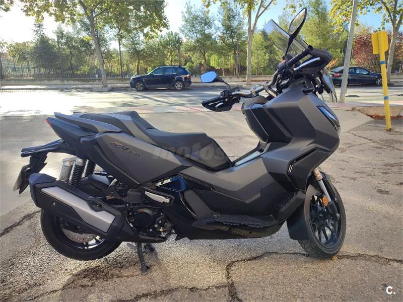 Honda ADV 350 – Vista 4
