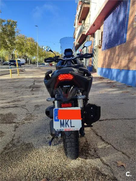 Honda ADV 350 – Vista 5