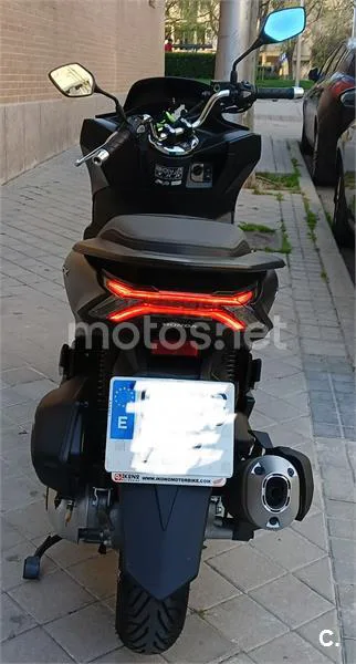 Honda PCX 125 – Vista 3