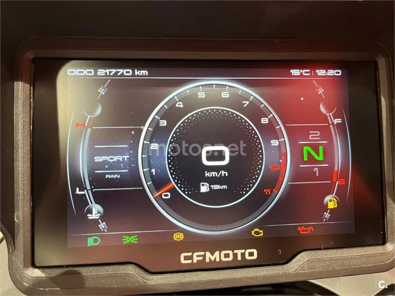 CFMOTO 800MT – Vista 3