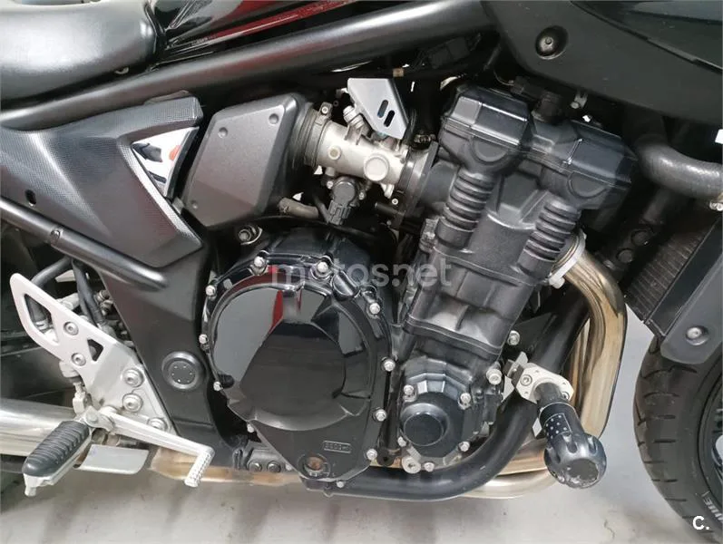 Suzuki Bandit 650 S – Vista 7