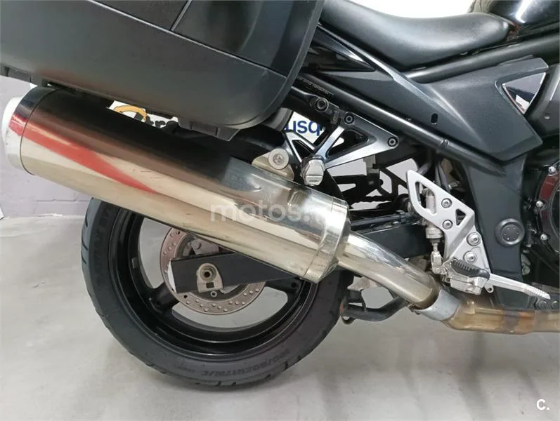 Suzuki Bandit 650 S – Vista 8