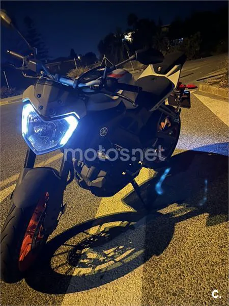 Yamaha MT-125 – Vista 7