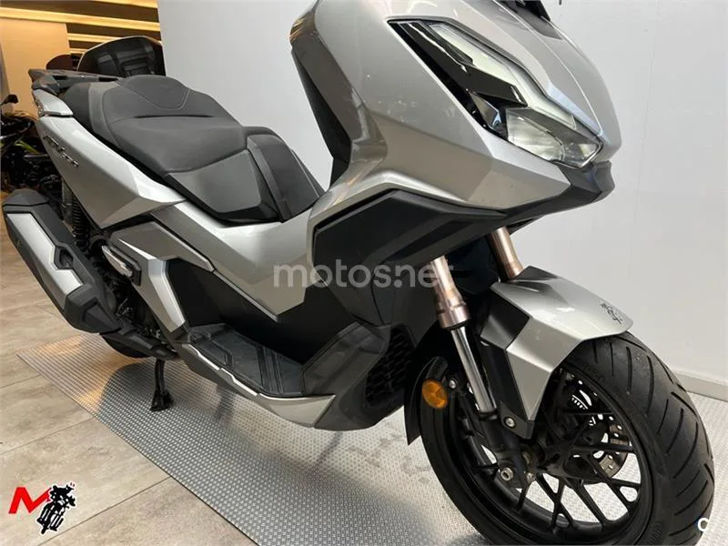 Honda ADV 350 – Vista 3